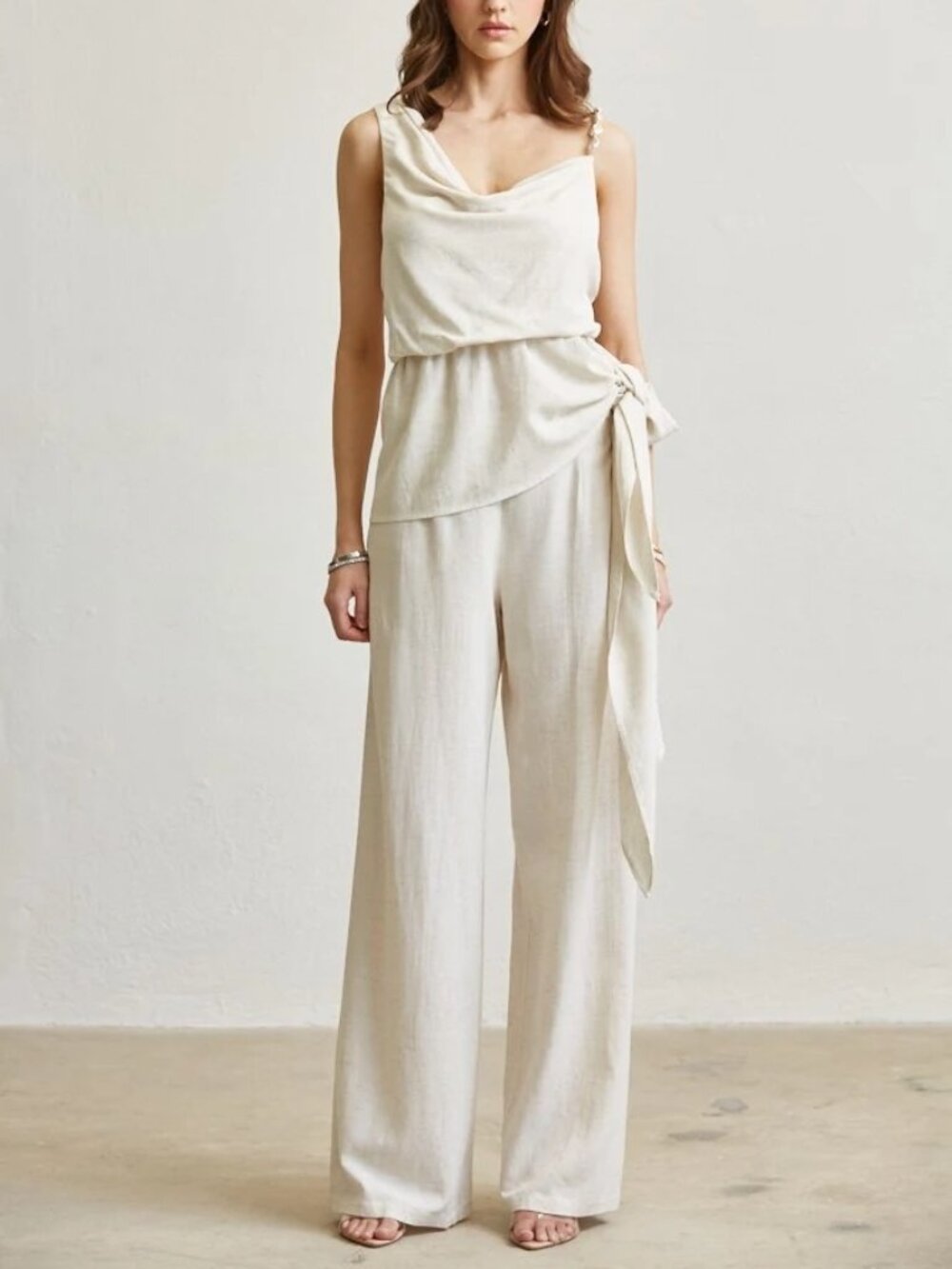 NWT in Package Linen Pearl Set